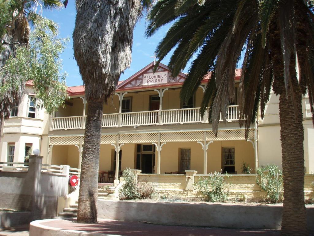 The Priory Hotel Донгара Экстерьер фото