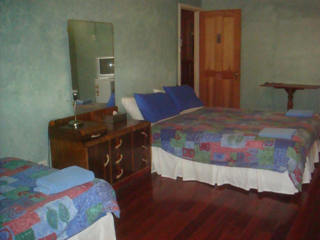 The Priory Hotel Донгара Номер фото